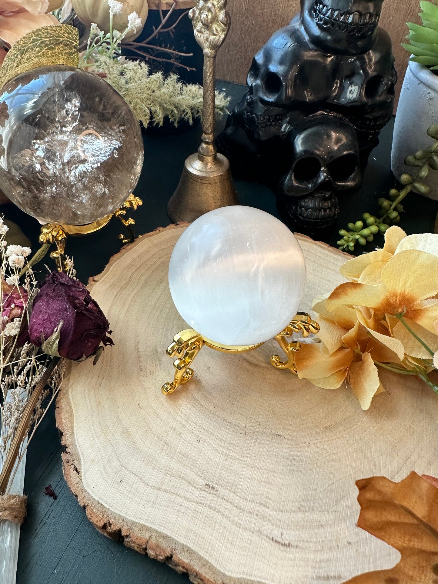 Selenite sphere medium size