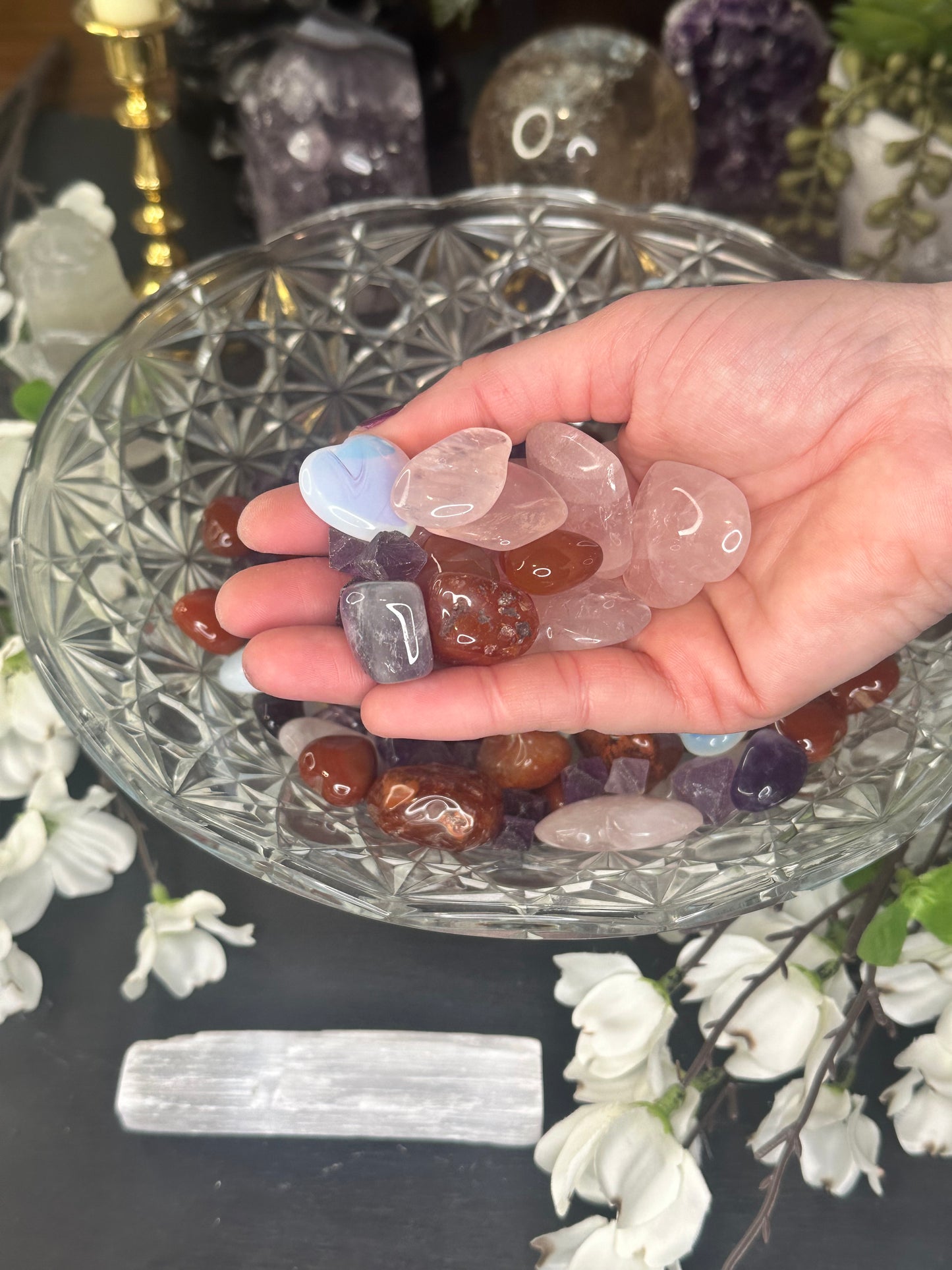 Love themed crystal confetti