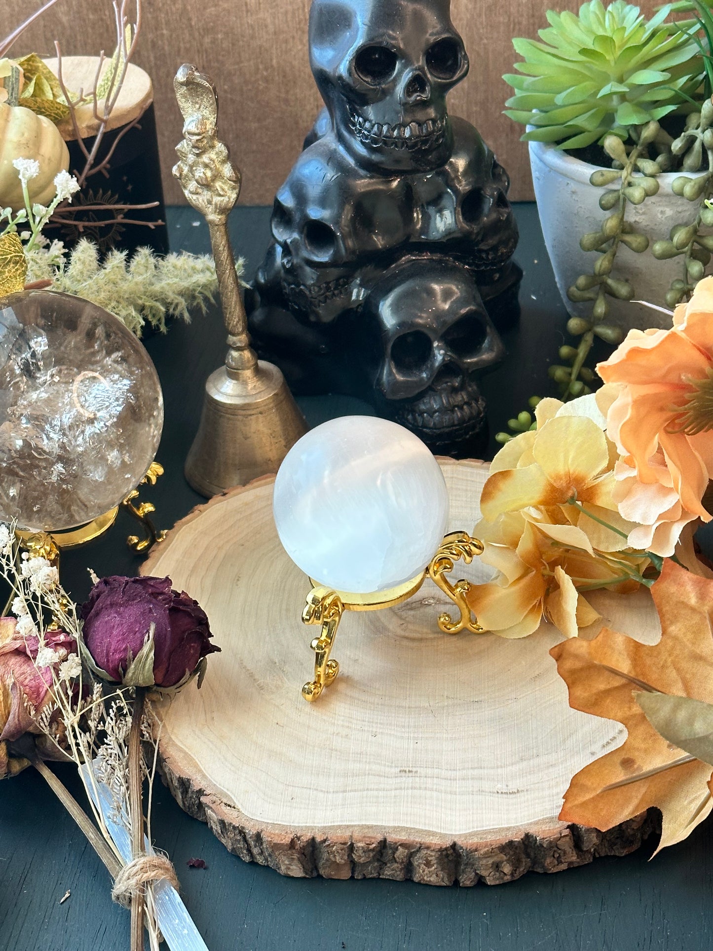 Selenite sphere medium size