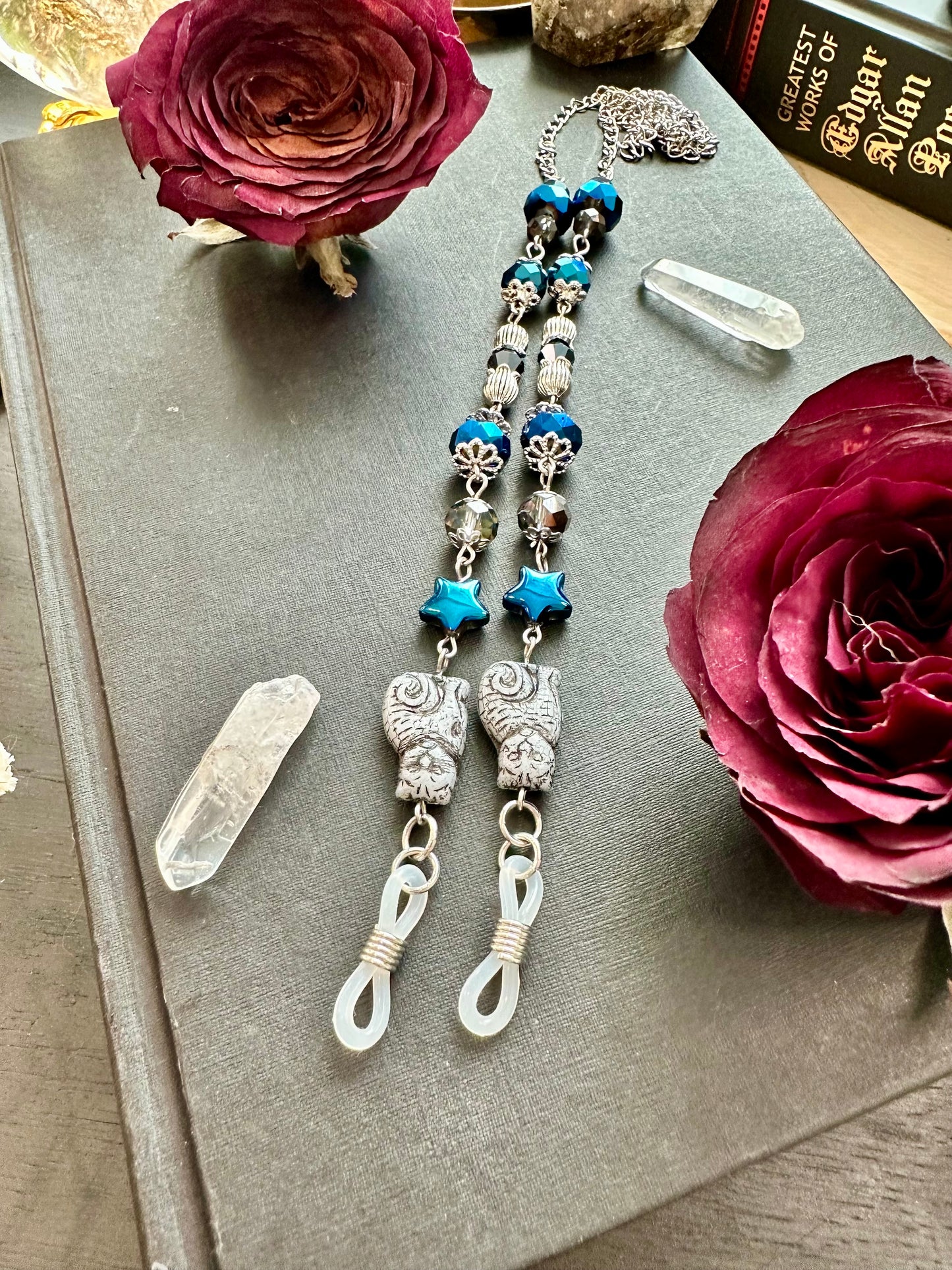 Blue and silver kitty cat eye glasses holders