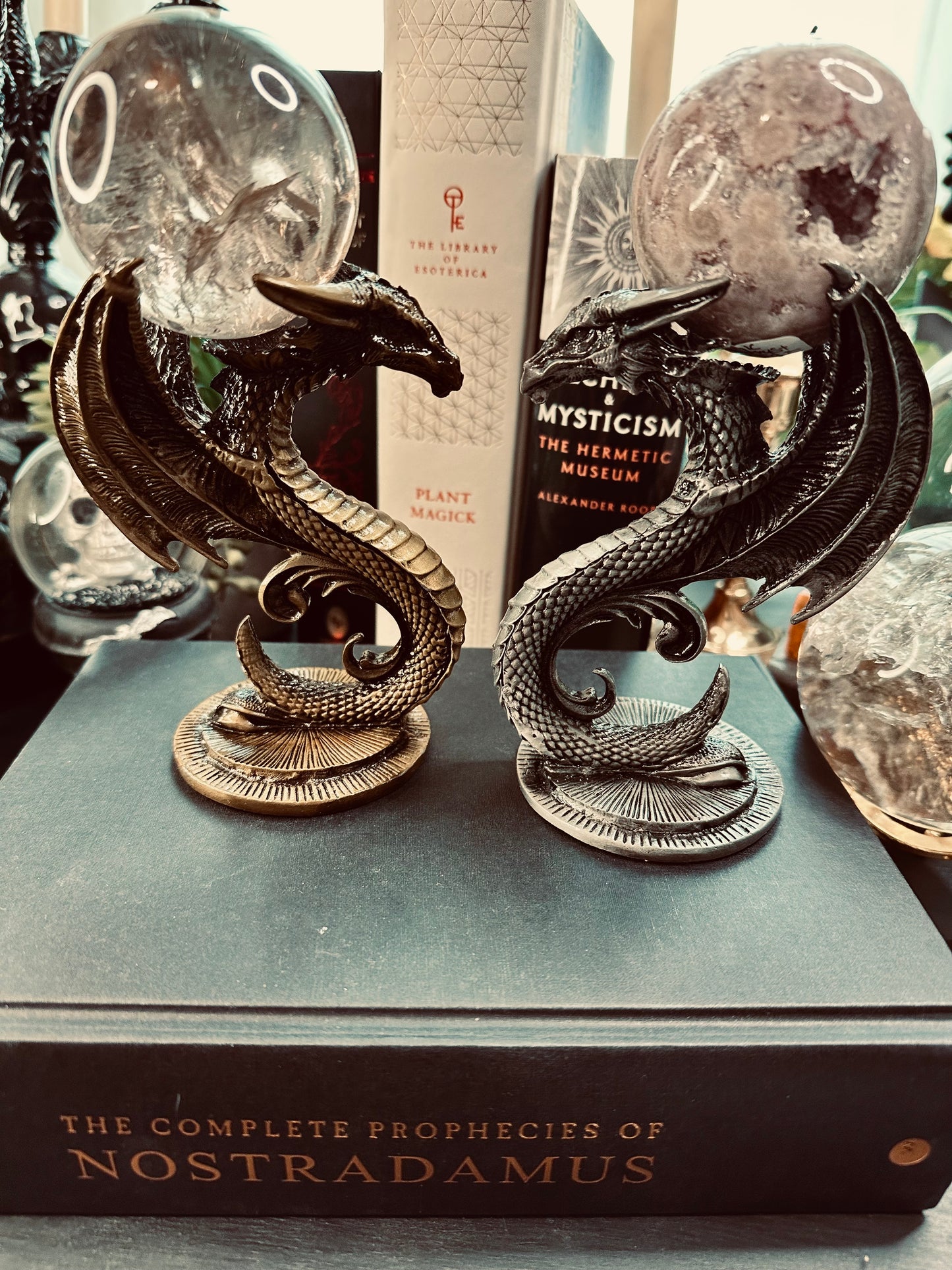 Dragon Sphere Holder stand