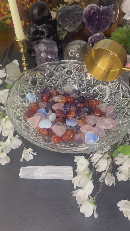Love themed crystal confetti