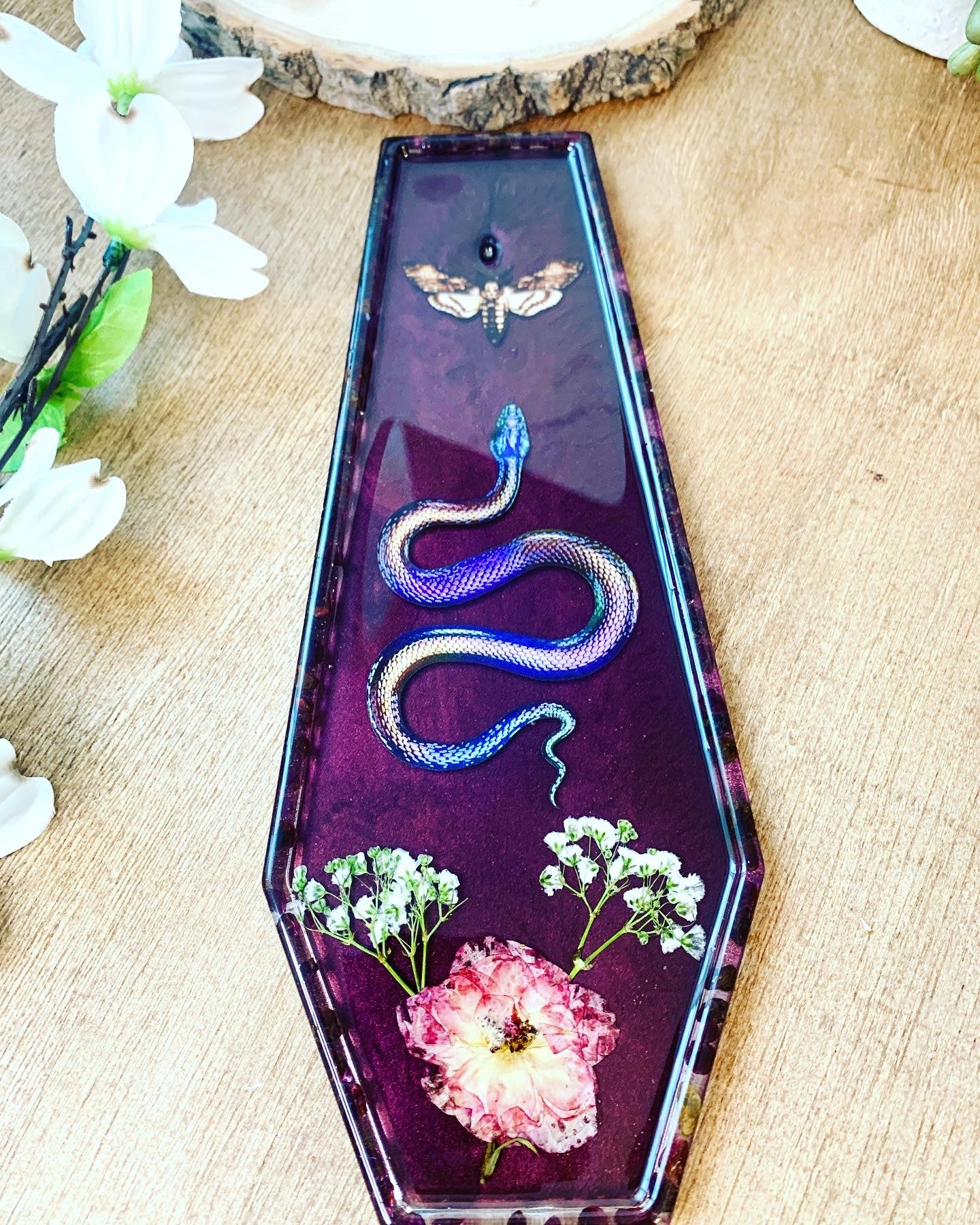 Garnet garden snake coffin shape incense holder