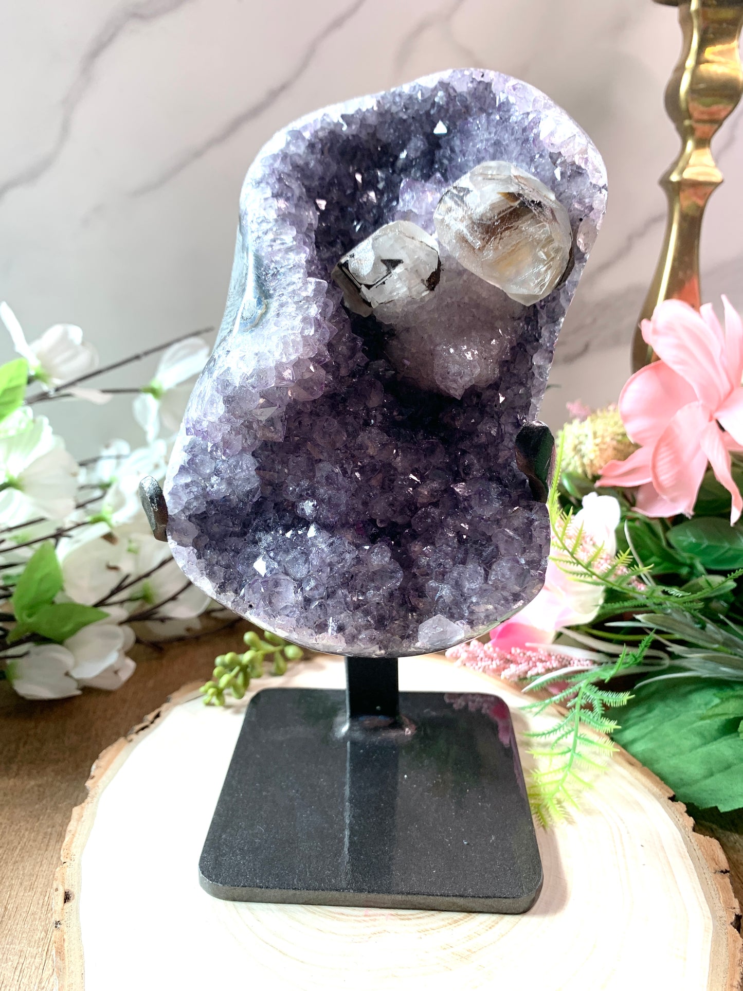 Uruguayan Amethyst with calcite Freeform on stand