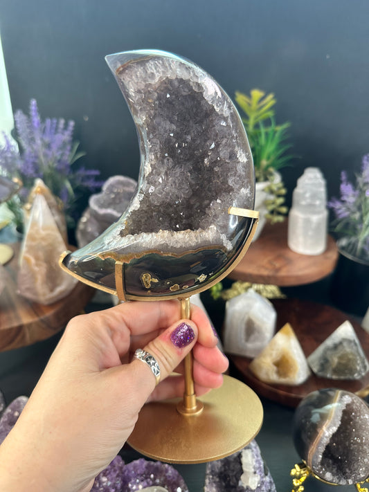 Druzy amethyst moon with stand