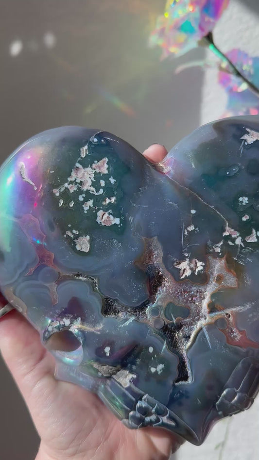 Aura agate skull heart